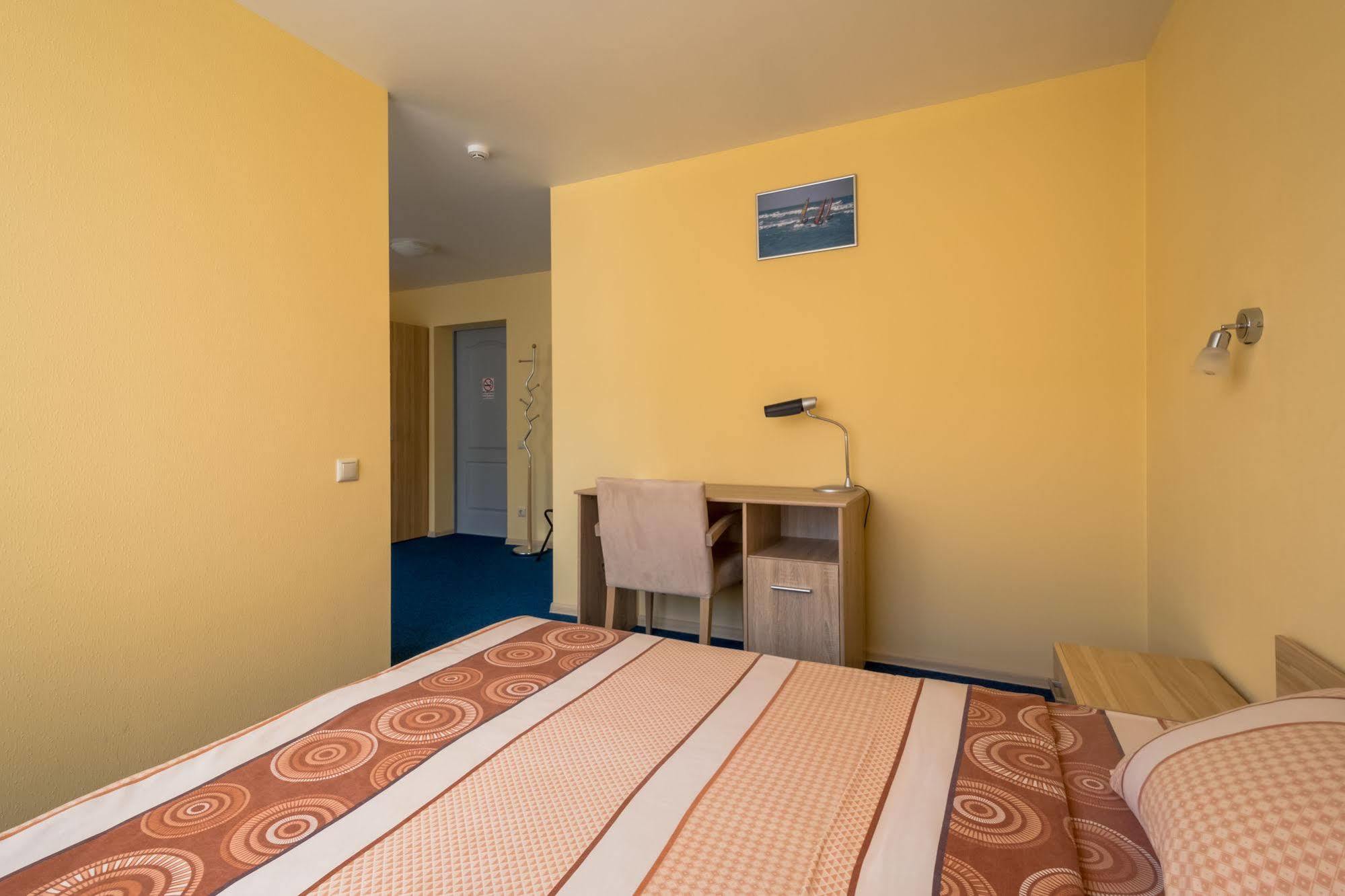 Sporthotel Лиепая Экстерьер фото